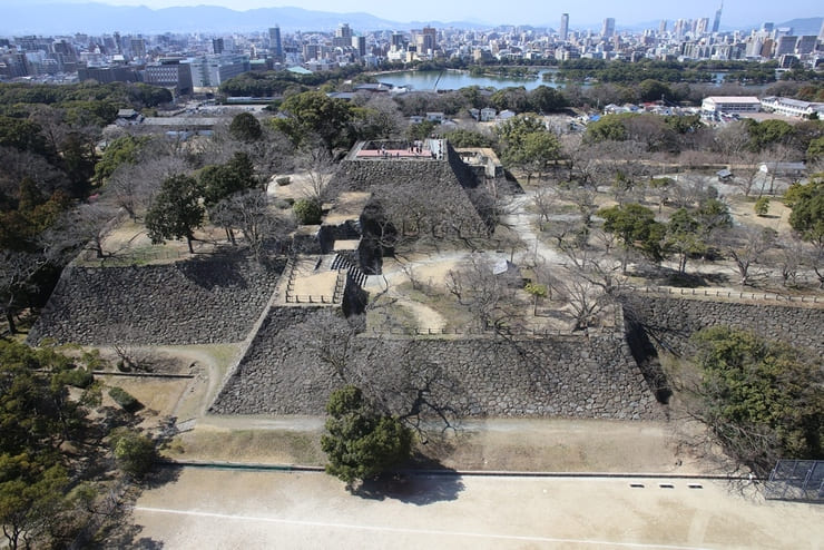 都会の要塞・福岡城と美術館